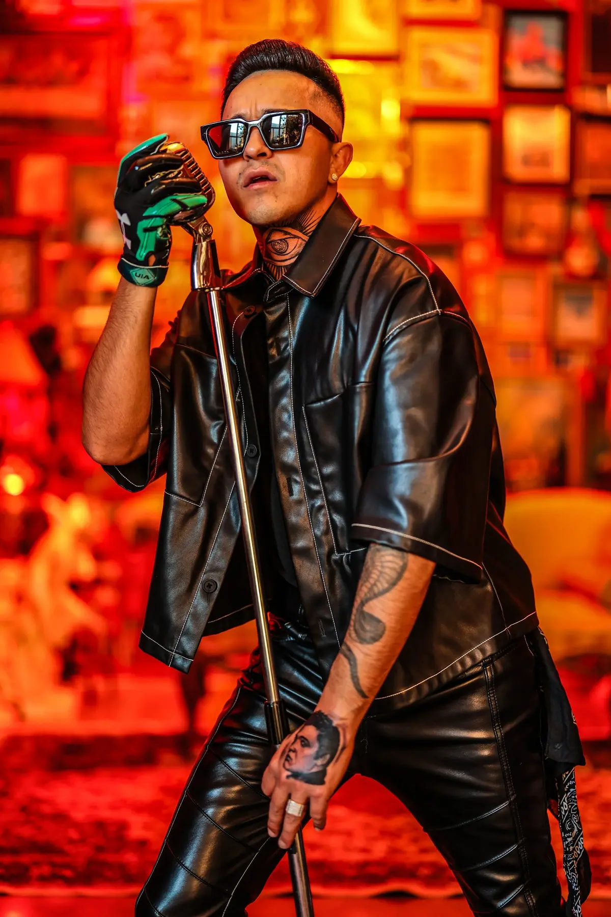 Musician portrait by Kevin Break
